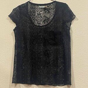 Black Lace Kimchi Blue T-shirt, Size Small
